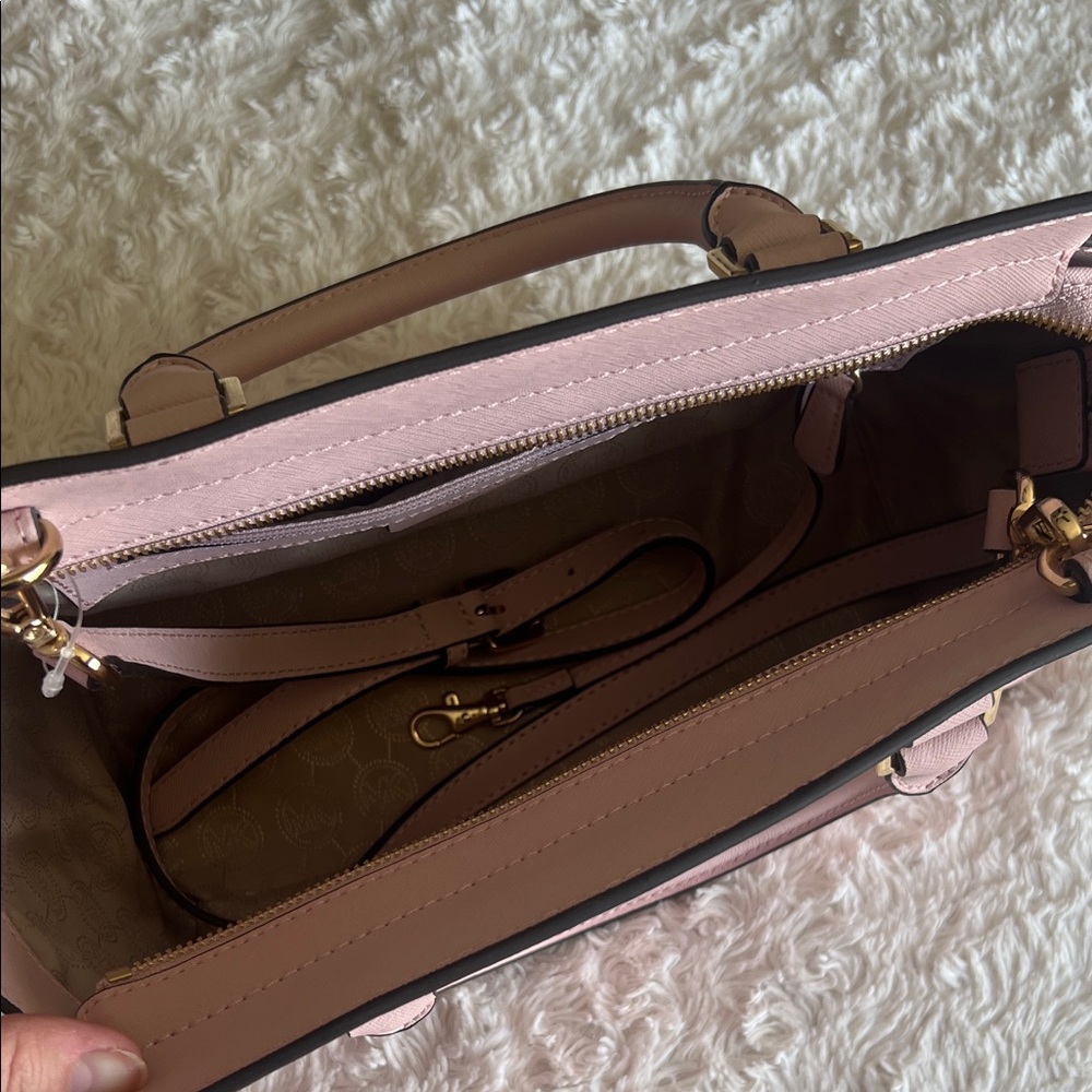 Michael Kors Selma Pink Saffiano Satchel with Gold Hardware - Picture 2 of 8